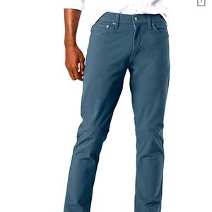 Mens Dockers straight fit pants.